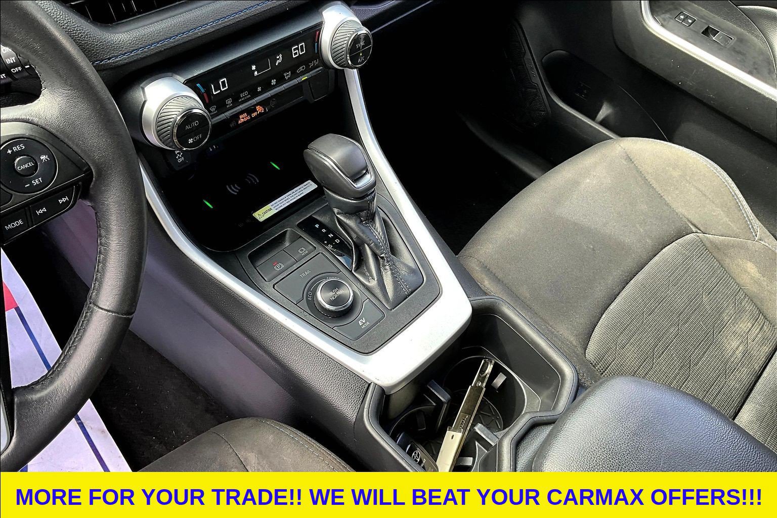 Used 2023 Toyota RAV4 SE AWD/4WD image 17