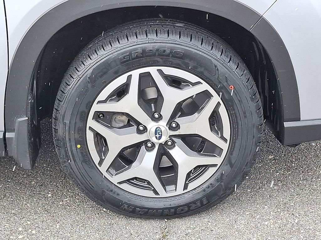 Used 2023 Subaru Forester Premium image 11