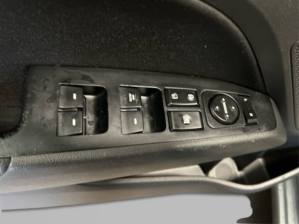 Used 2017 Hyundai Elantra Value Edition image 31