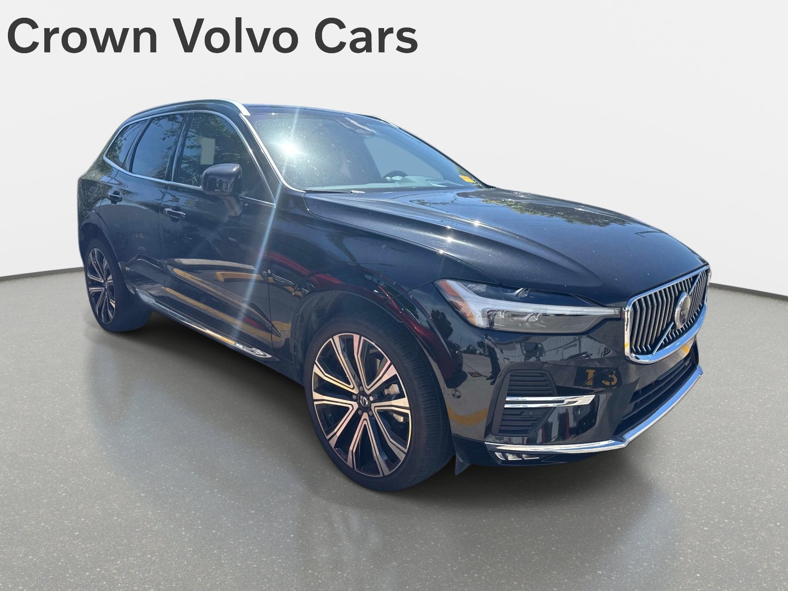 Used 2023 Volvo XC60 B5 Ultimate AWD/4WD image 2