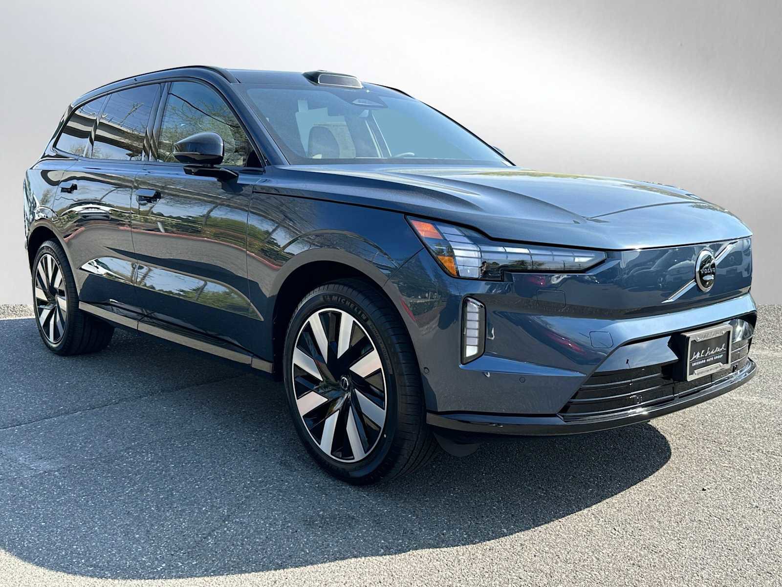 New 2025 Volvo EX90 Ultra image 1