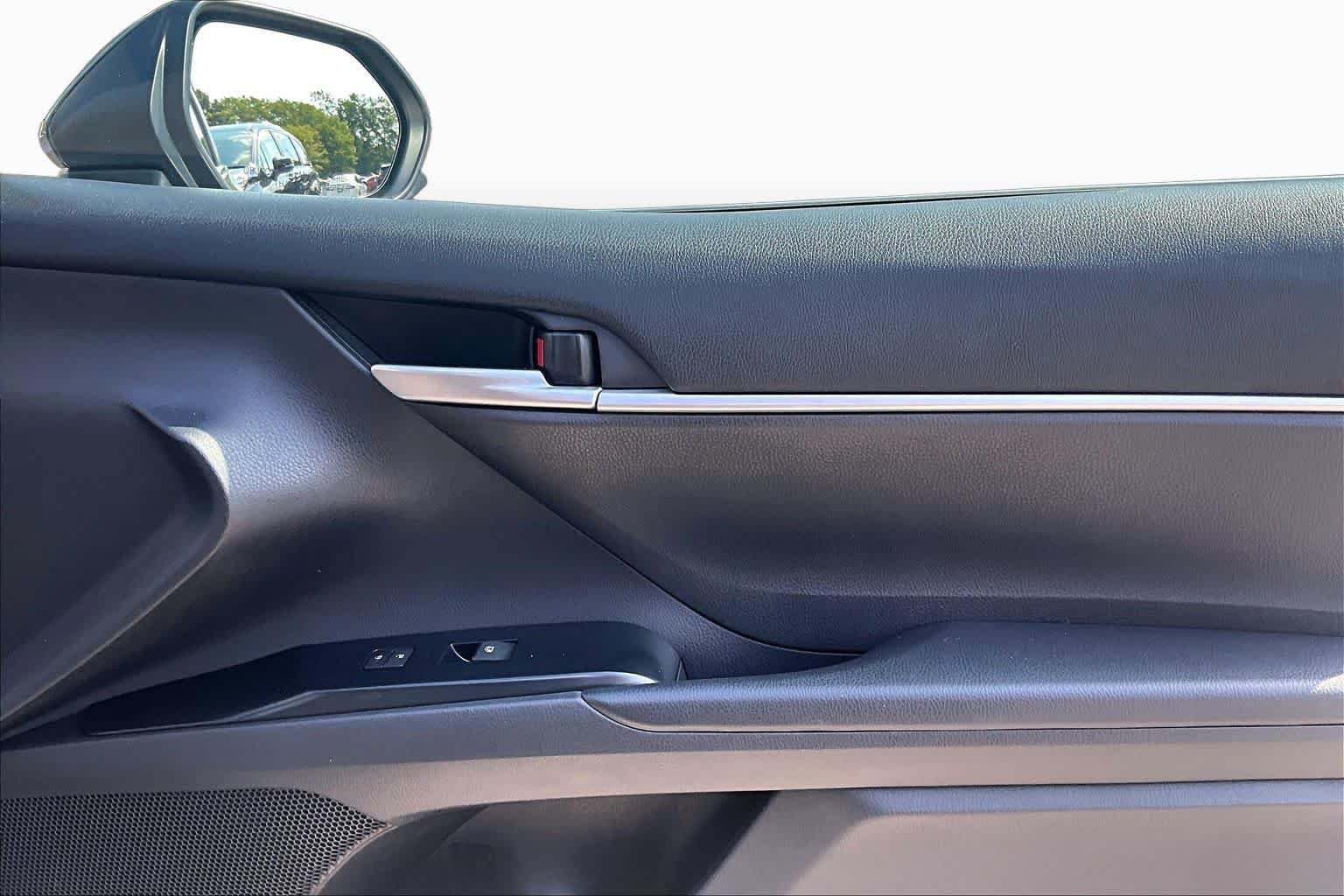 Used 2019 Toyota Camry LE FWD image 22