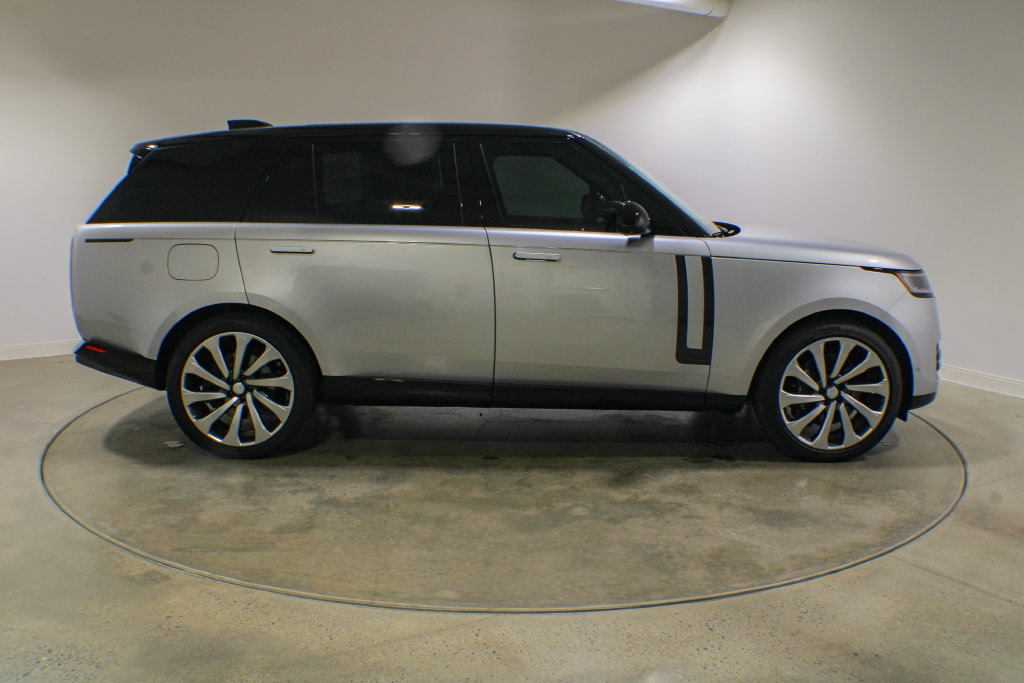Certified 2025 Land Rover Range Rover Long Wheelbase Autobiography AWD/4WD image 7