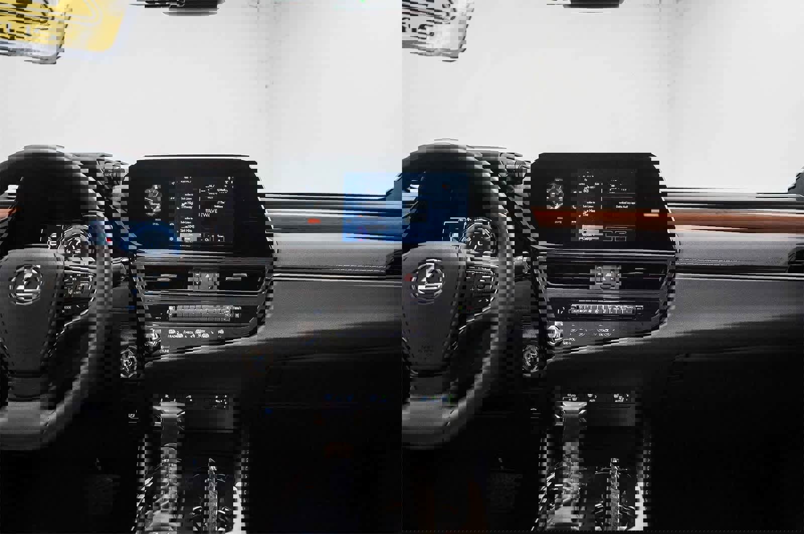 Used 2025 Lexus ES 300h w/ Premium Package image 13