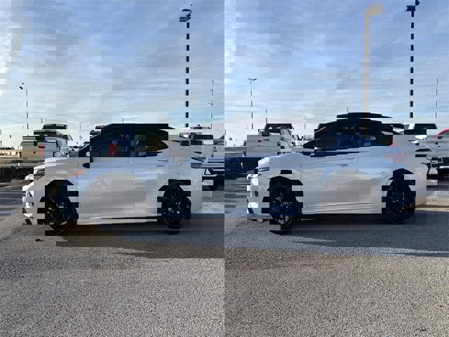 Used 2023 Toyota Camry XSE image 3