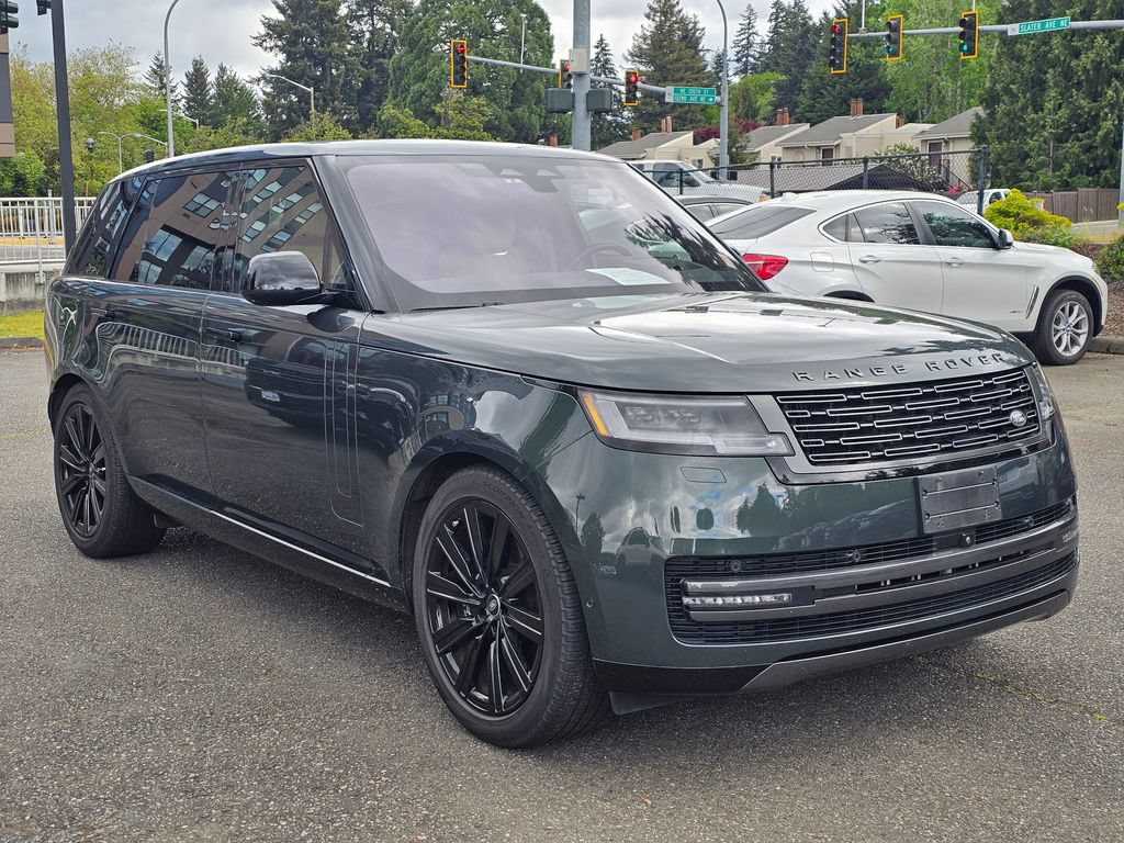 Used 2023 Land Rover Range Rover Long Wheelbase SE AWD/4WD image 3