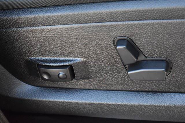 Used 2025 RAM 3500 Limited AWD/4WD image 19