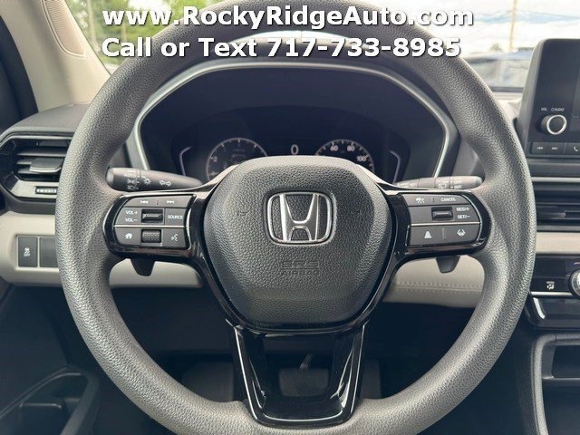 Used 2023 Honda Pilot LX image 10