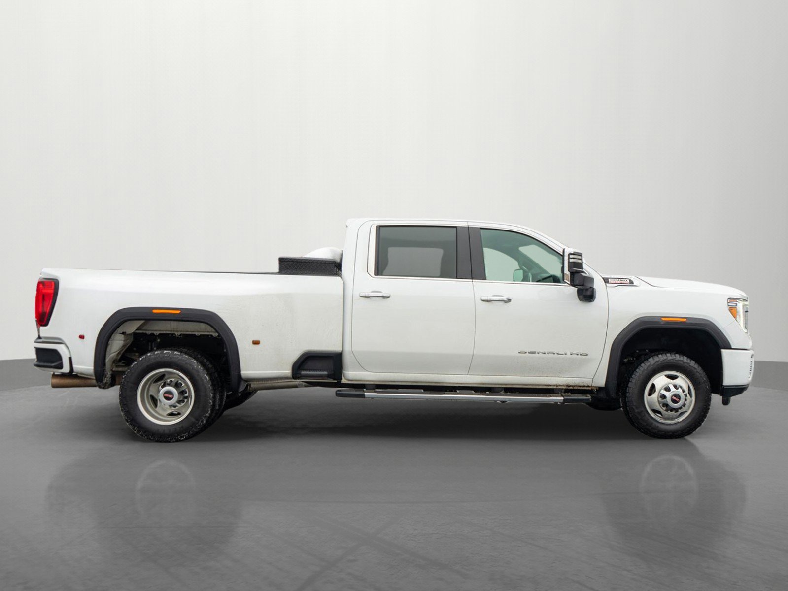 Used 2022 GMC Sierra 3500 Denali w/ Denali Ultimate Package image 8