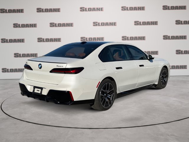 Used 2026 BMW 750e xDrive AWD/4WD image 5