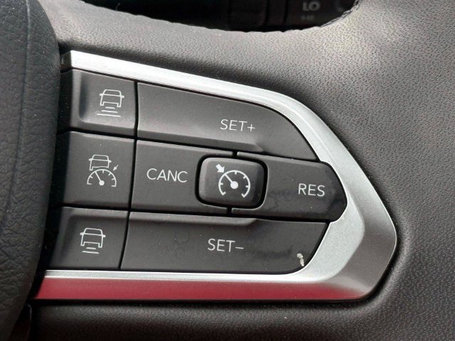 Certified 2025 Jeep Compass Limited AWD/4WD image 23