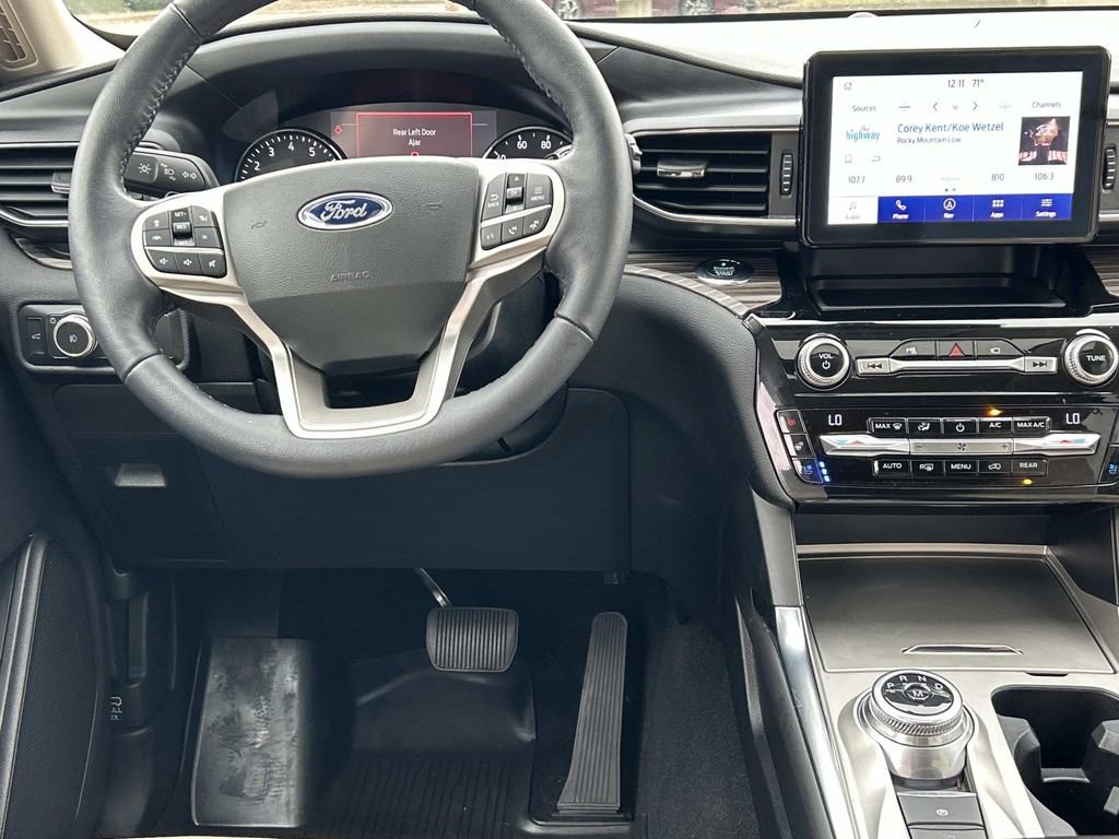 Used 2021 Ford Explorer Limited w/ Equipment Group 301A image 25