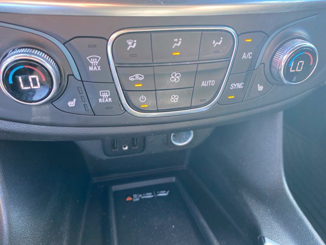 Used 2023 Chevrolet Traverse LT AWD/4WD image 27