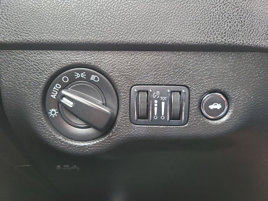 Used 2023 Dodge Charger SXT RWD image 22