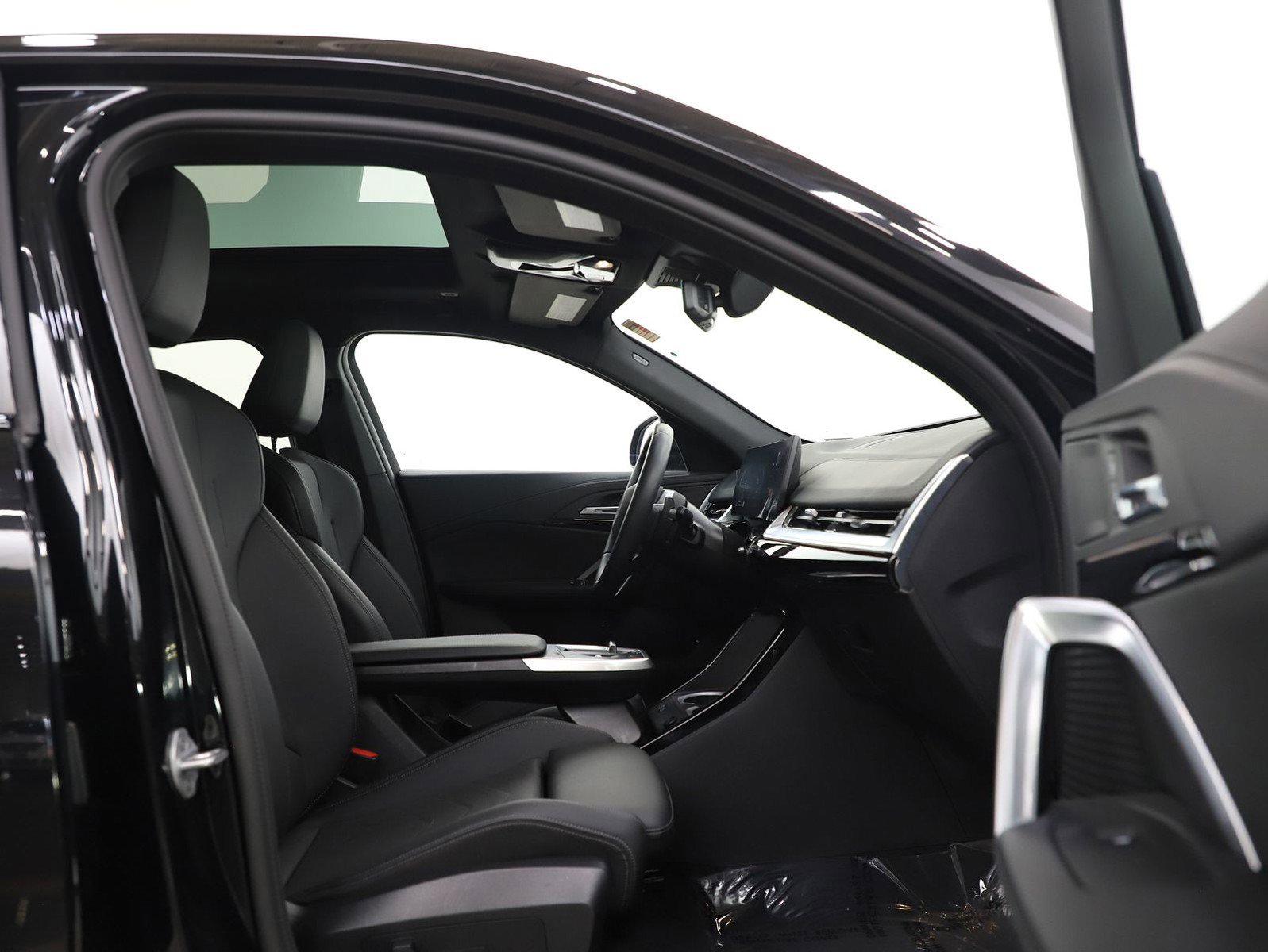 Used 2025 BMW X2 xDrive28i image 11