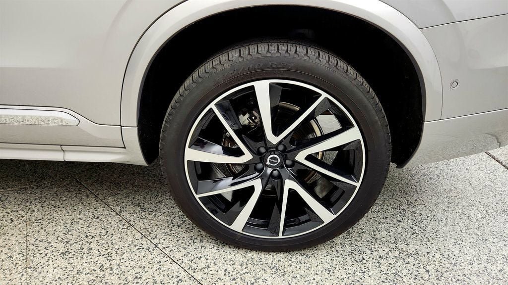 Used 2024 Volvo XC90 B6 Plus w/ Protection Package Premier AWD/4WD image 9
