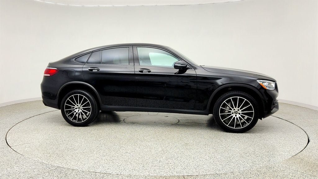 Used 2023 Mercedes-Benz GLC 300 4MATIC Coupe image 4