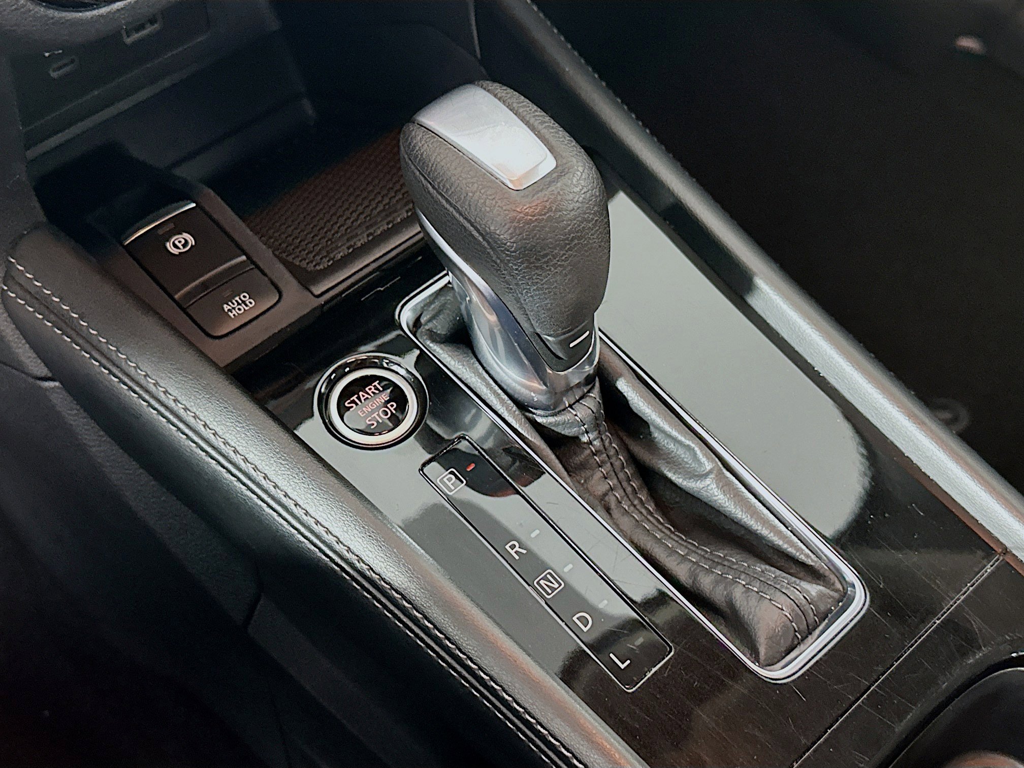 Used 2023 Nissan Kicks SR w/ SR Premium Package image 23