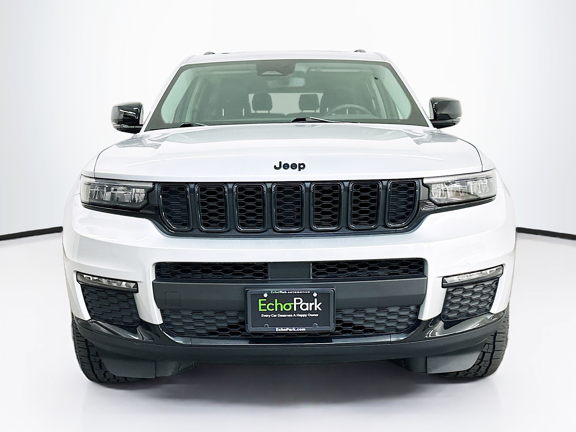 Used 2023 Jeep Grand Cherokee L Limited w/ Black Appearance Package AWD/4WD image 2