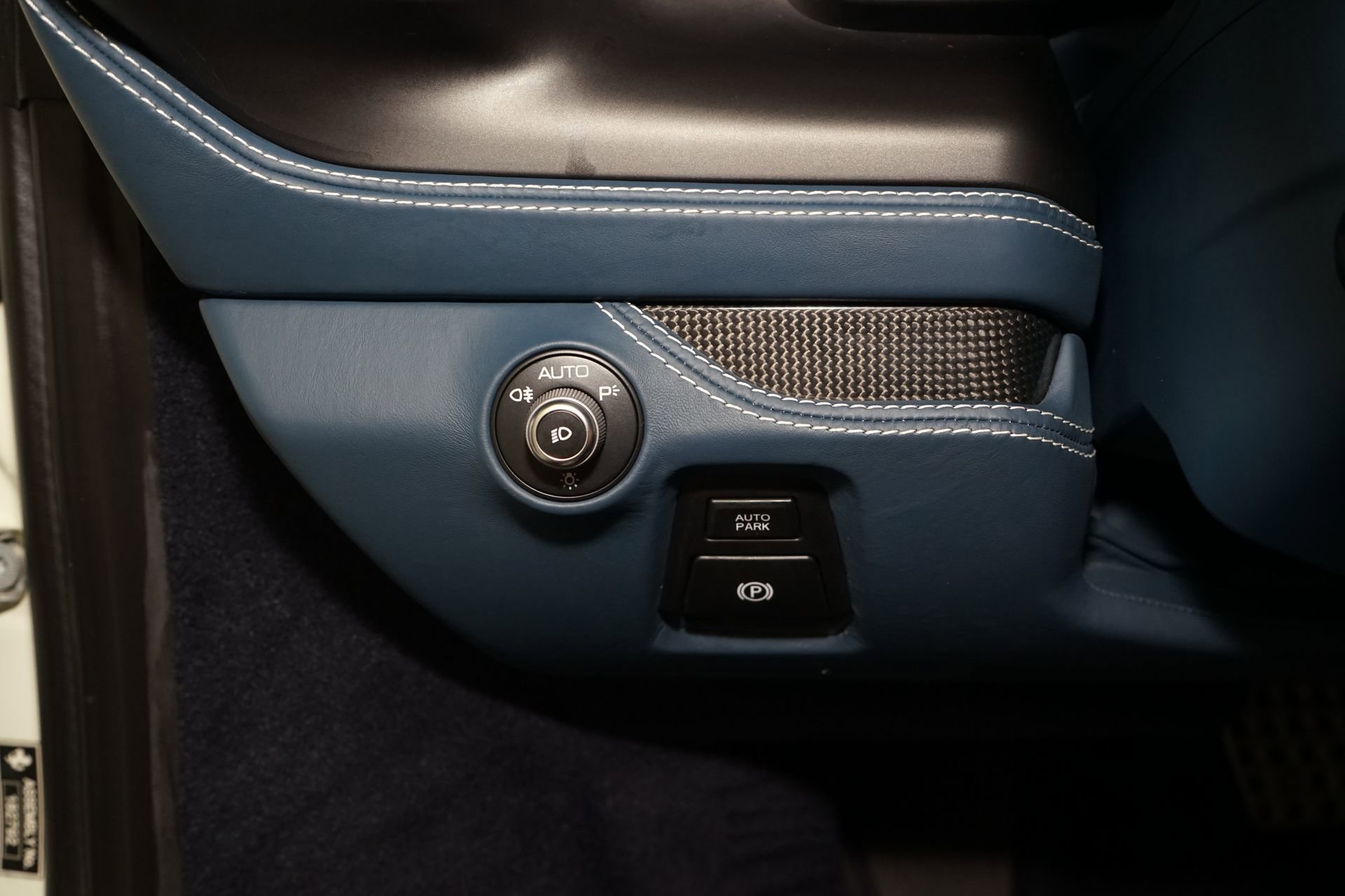 Used 2021 Ferrari F8 Tributo image 35