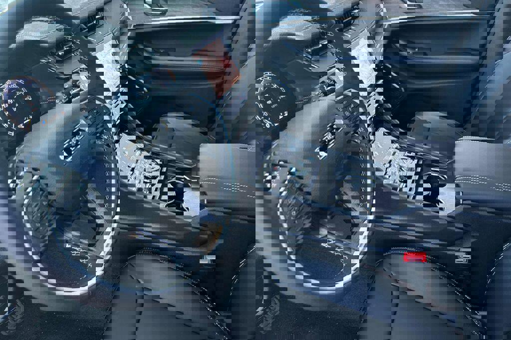 New 2026 Jeep Grand Cherokee Limited image 10