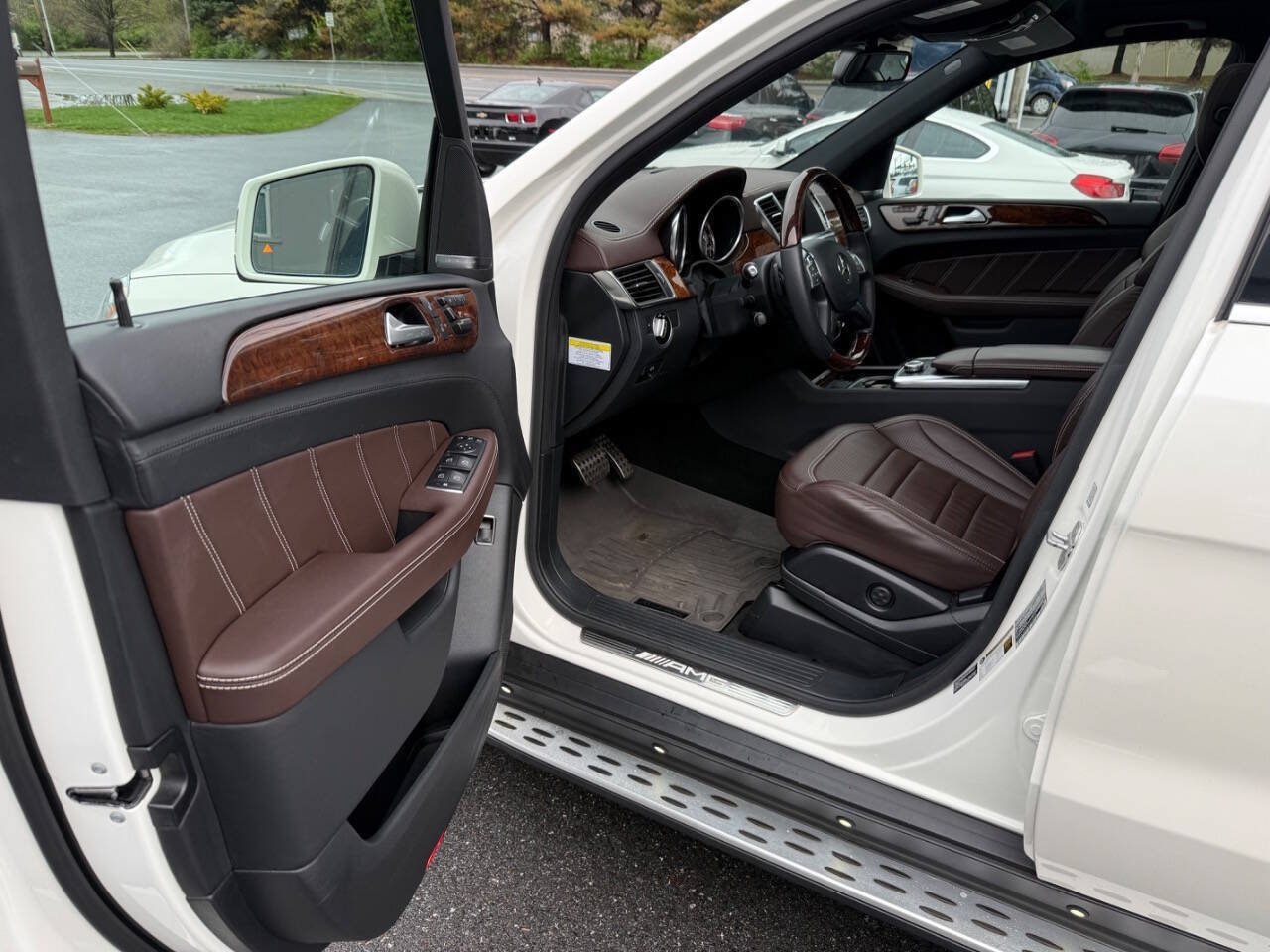 Used 2014 Mercedes-Benz ML 63 AMG 4MATIC image 17