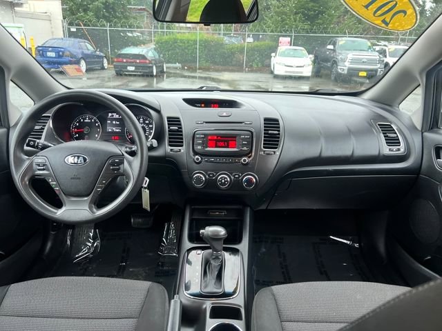 Used 2017 Kia Forte LX image 12