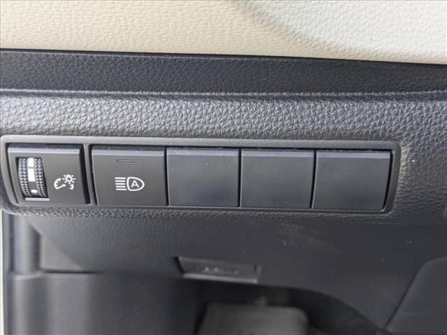 Used 2021 Toyota Corolla LE FWD image 10