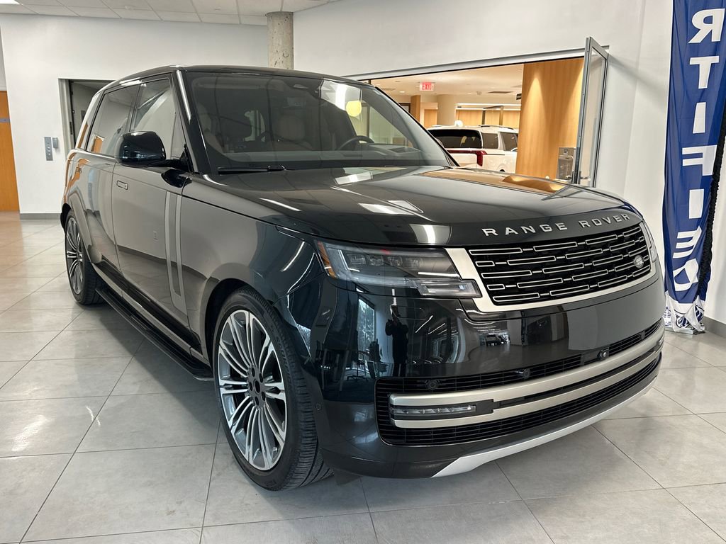 Used 2025 Land Rover Range Rover Long Wheelbase SE