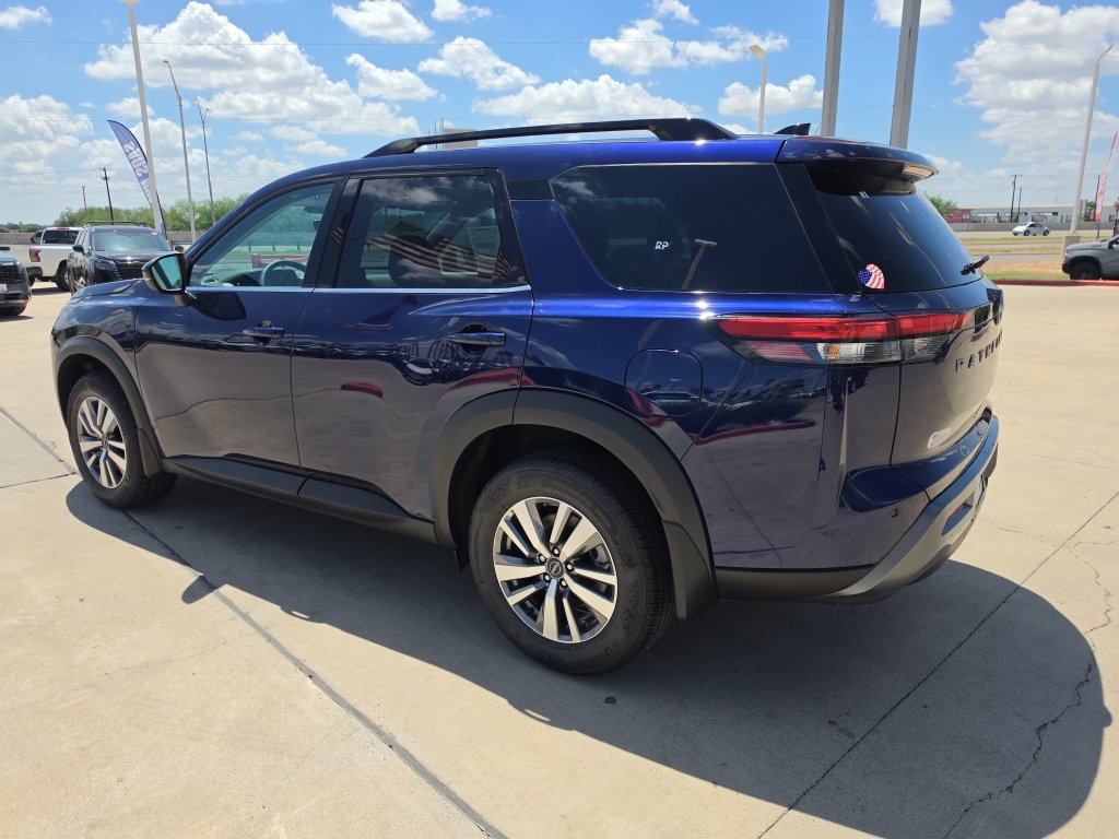 New 2026 Nissan Pathfinder SL FWD image 4