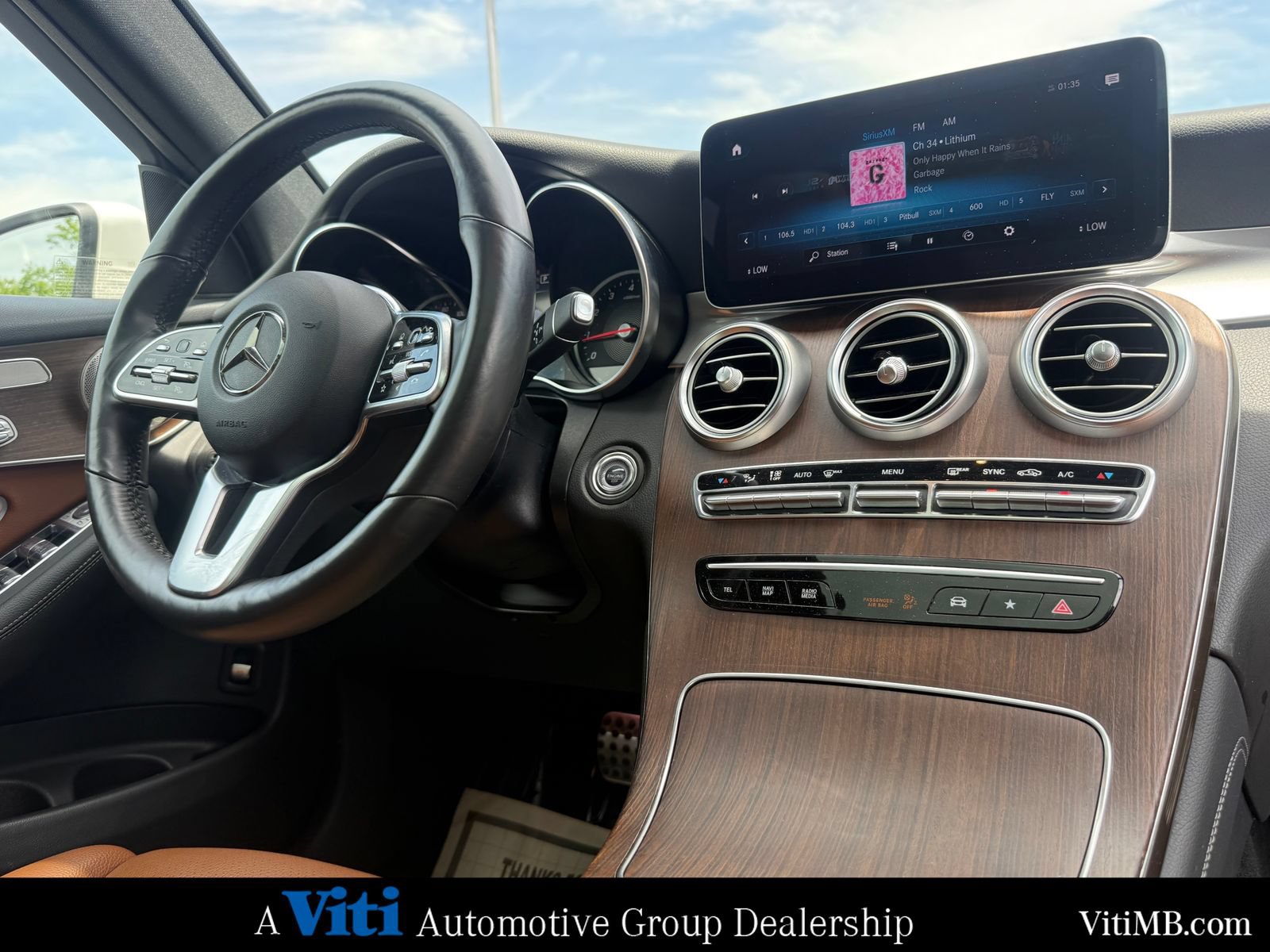 Certified 2021 Mercedes-Benz GLC 300 4MATIC image 32