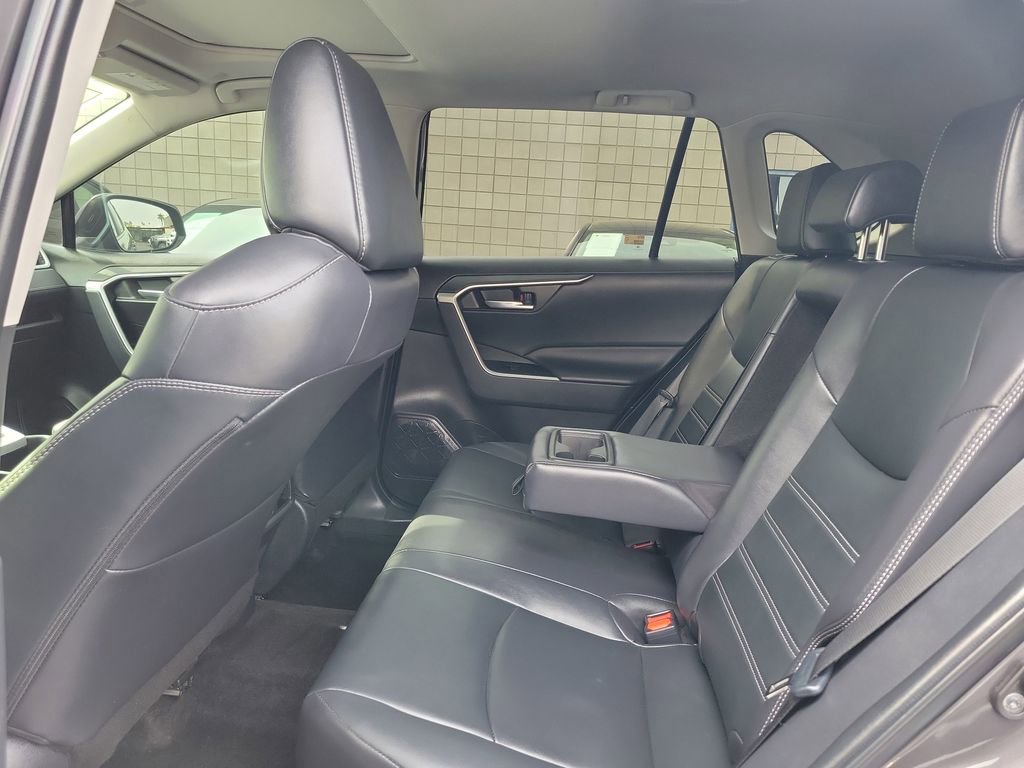 Used 2023 Toyota RAV4 XLE Premium image 17