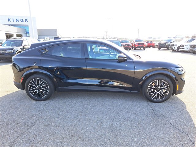 Certified 2025 Ford Mustang Mach-E Premium image 6