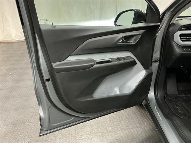New 2027 Chevrolet Bolt LT w/ Comfort Package FWD image 16
