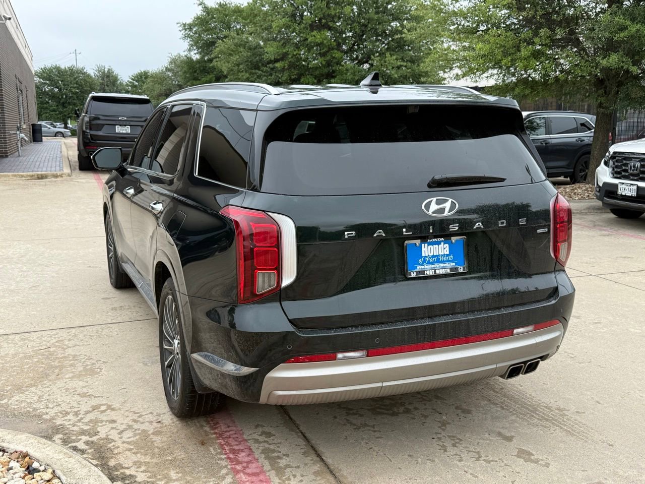 Used 2024 Hyundai Palisade Calligraphy AWD/4WD image 3