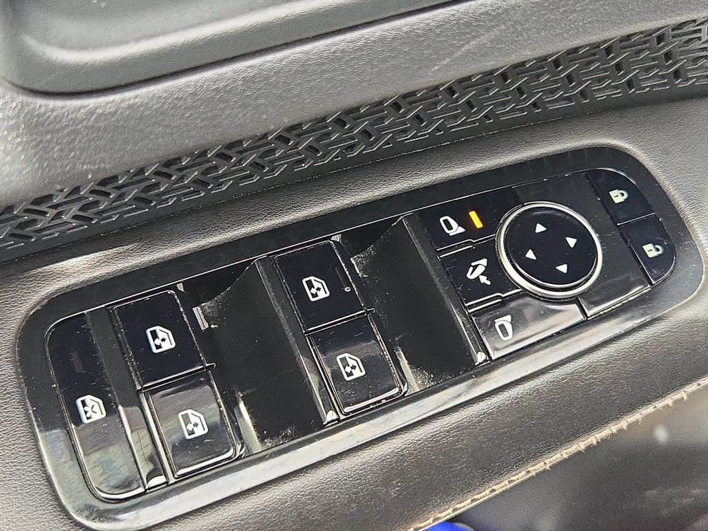 Certified 2023 Nissan Ariya FWD image 17