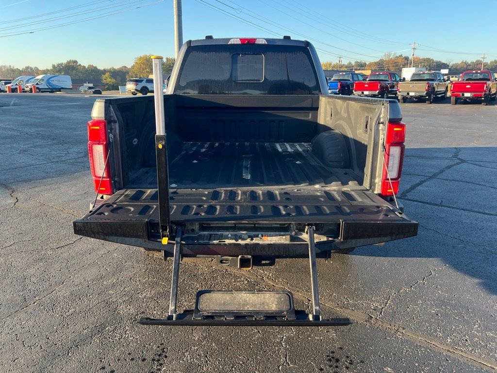 Used 2022 Ford F250 Lariat w/ Lariat Ultimate Package AWD/4WD image 6