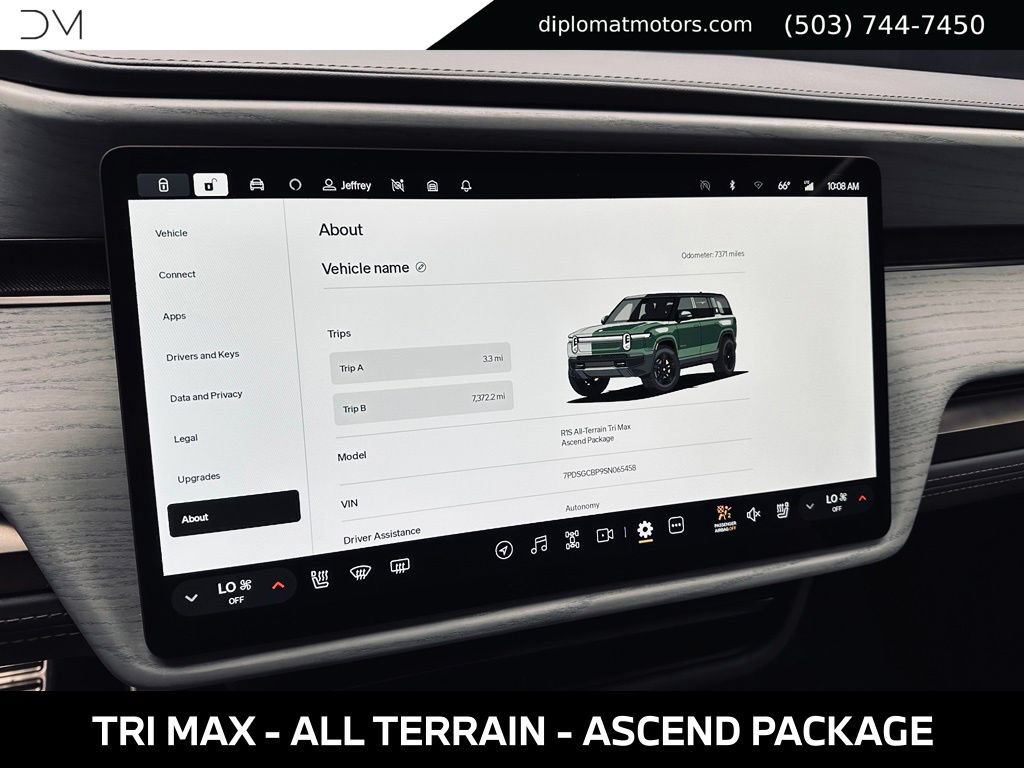Used 2025 Rivian R1S Premium AWD/4WD image 36