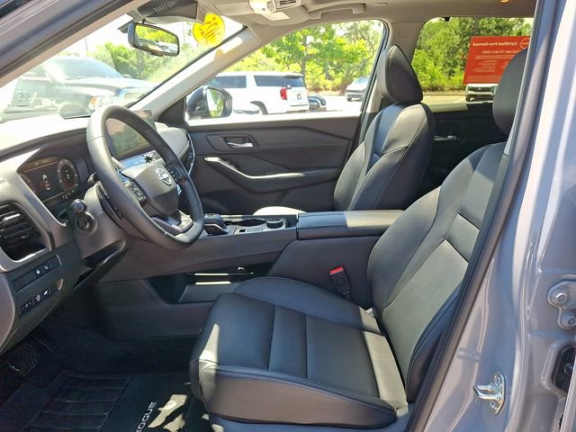 Certified 2025 Nissan Rogue SL w/ Tech Package AWD/4WD image 15