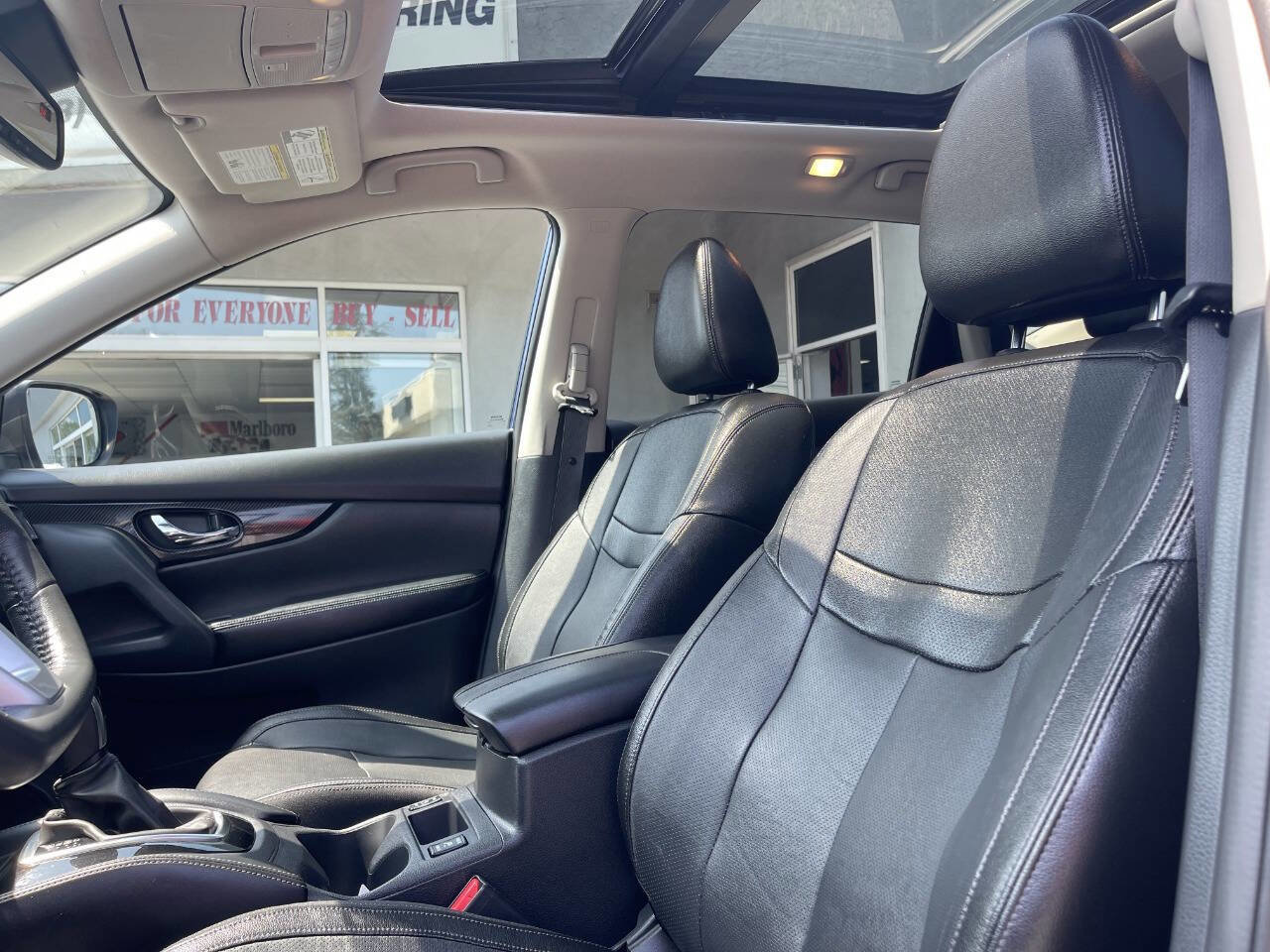 Used 2017 Nissan Rogue SL w/ SL Premium Package image 20