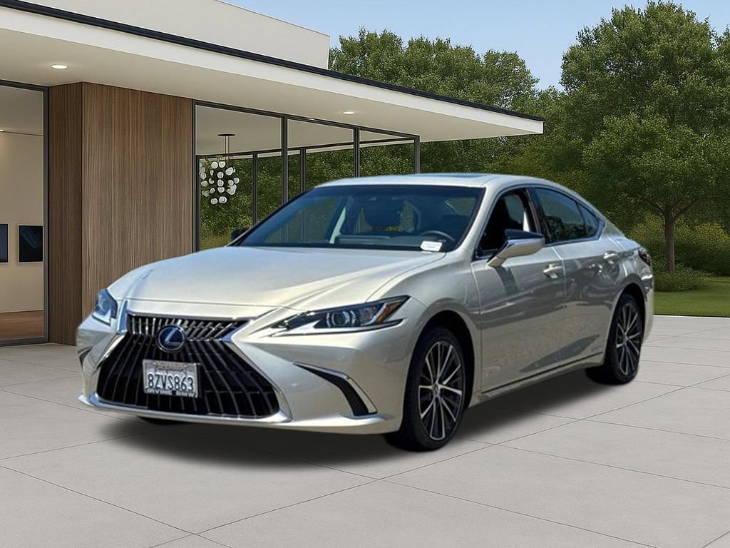 Used 2022 Lexus ES 300h w/ Premium Package FWD image 2