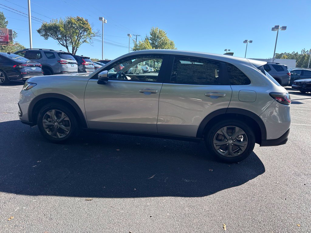 New 2027 Honda HR-V LX image 6