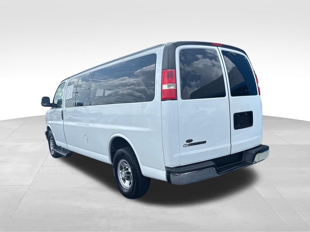 Used 2019 Chevrolet Express 3500 LT w/ LT Preferred Equipment Group RWD image 7