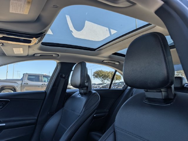 Used 2023 Mercedes-Benz C 300 Sedan image 27