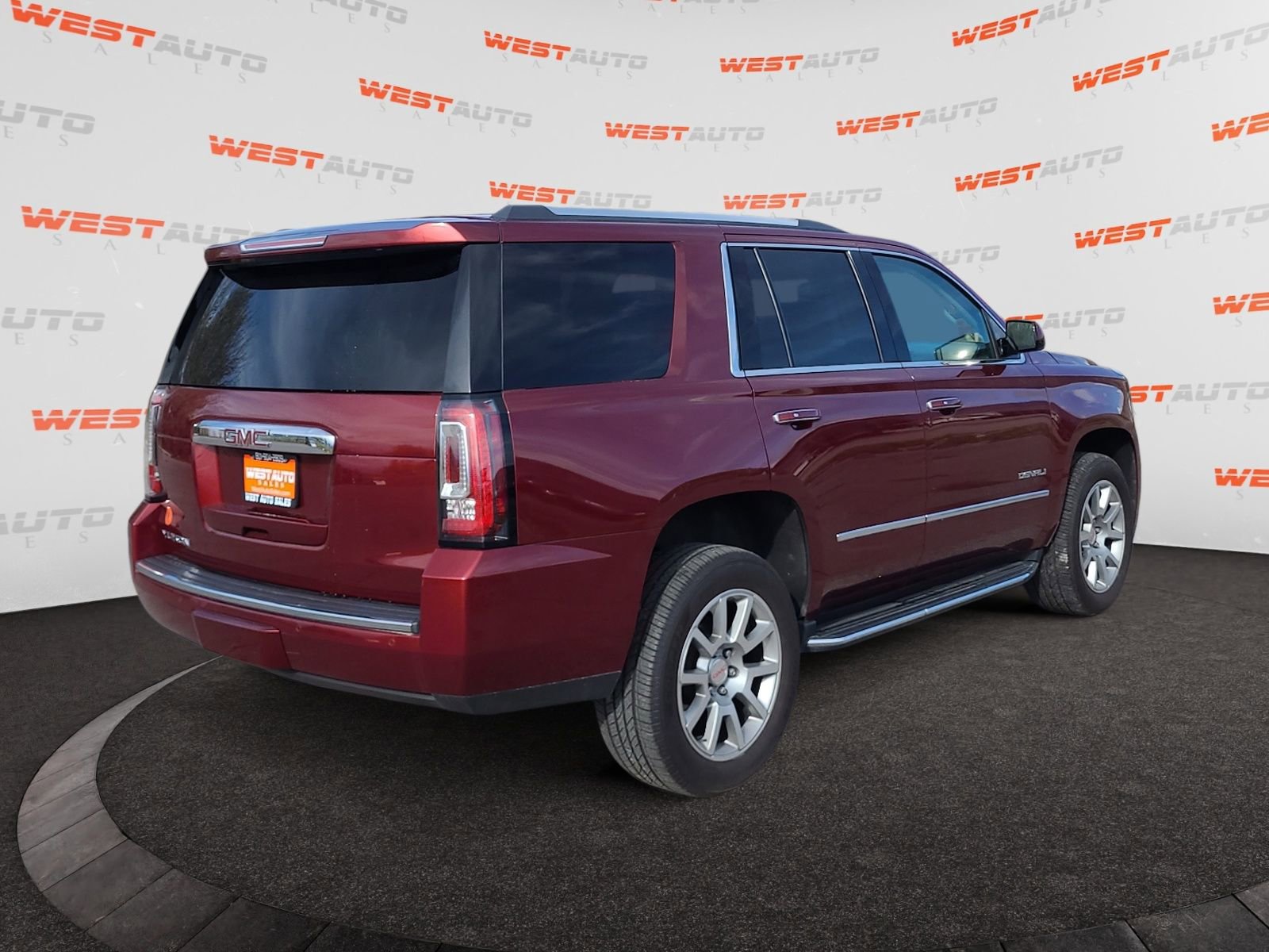 Used 2020 GMC Yukon Denali w/ Open Road Package AWD/4WD image 5