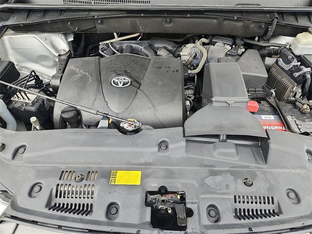 Used 2018 Toyota Highlander XLE image 28