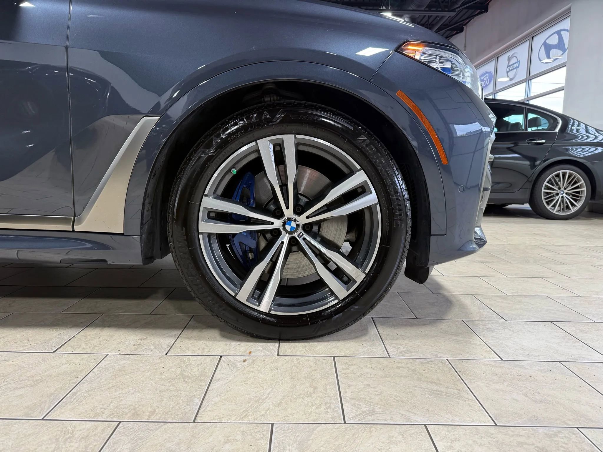 Used 2021 BMW X7 M50i image 34