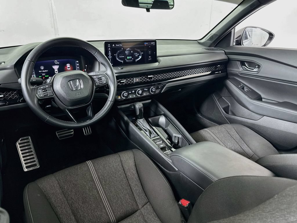 Used 2025 Honda Accord Sport image 29