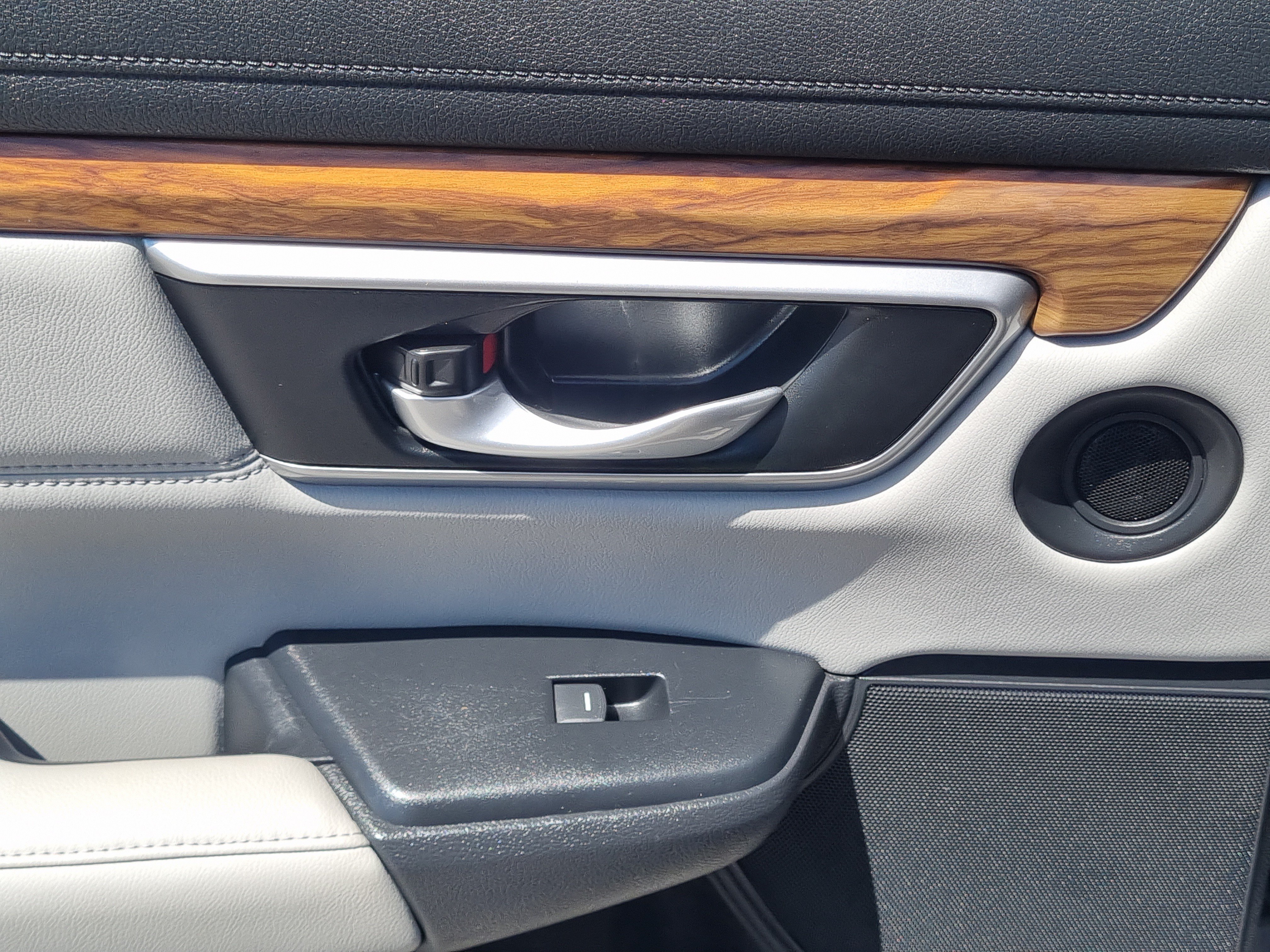 Used 2019 Honda CR-V EX-L image 16