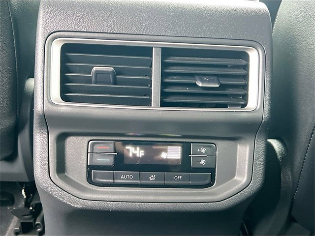 Used 2024 Volkswagen Atlas SE image 24